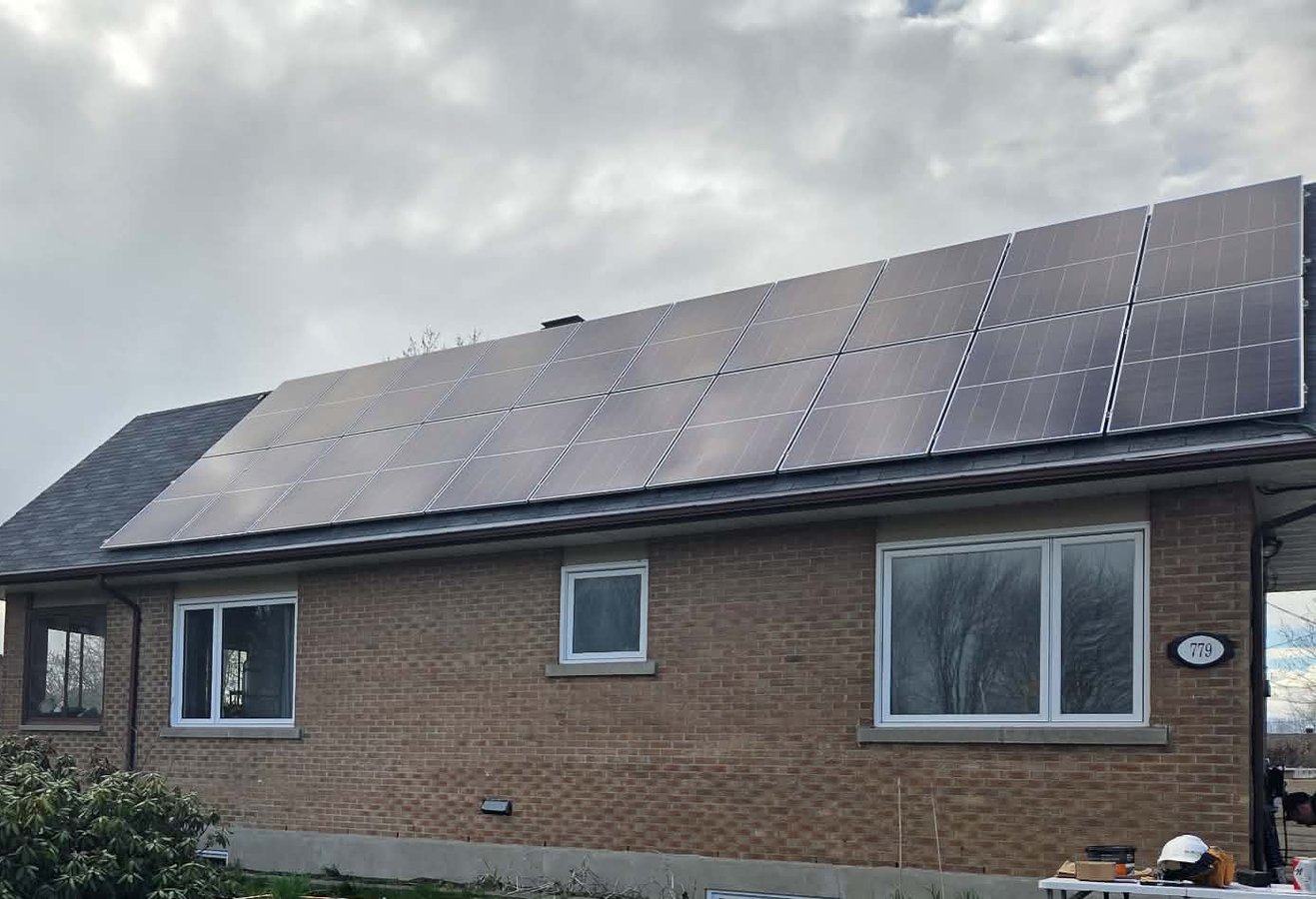 Installation solaire Ealux — maison résidentielle